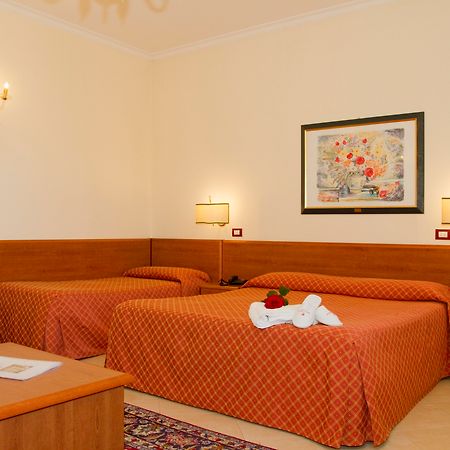 Hotel Centrale Spa & Relax 阿尔卡莫 外观 照片