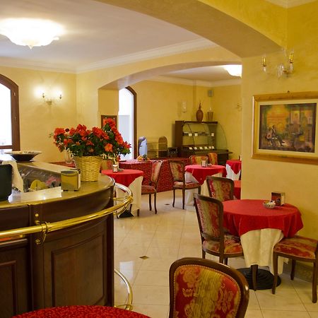 Hotel Centrale Spa & Relax 阿尔卡莫 外观 照片