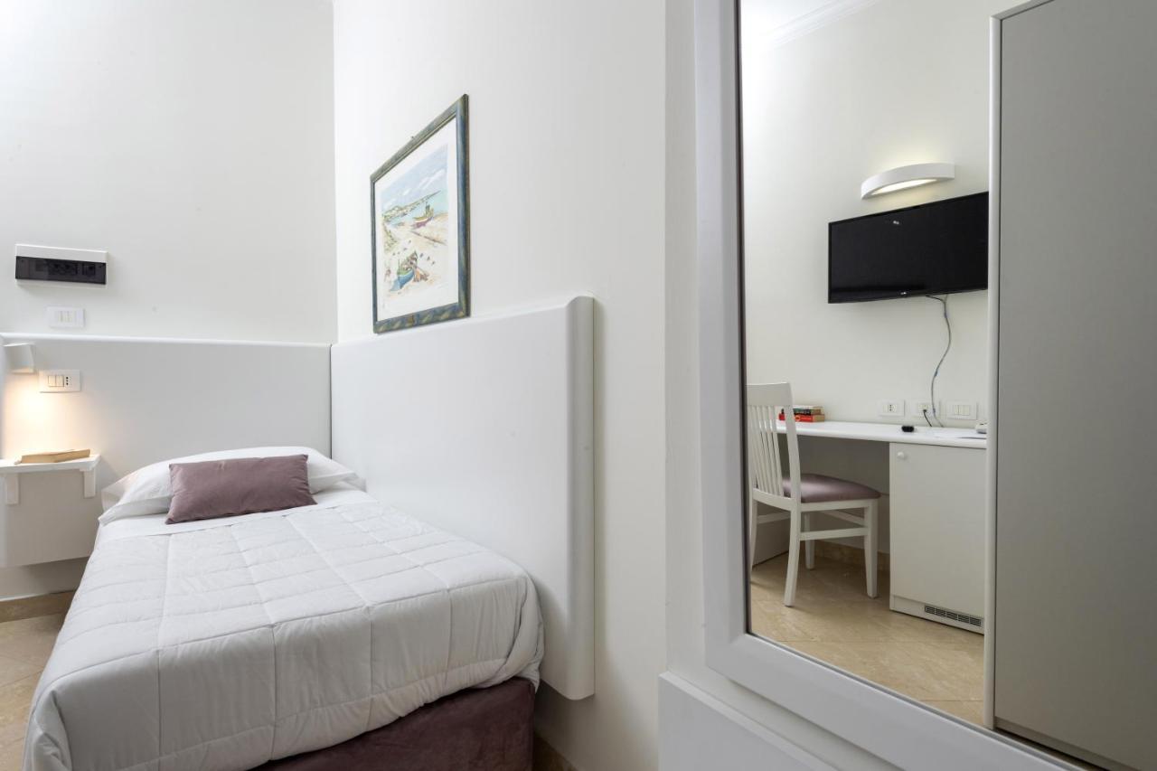 Hotel Centrale Spa & Relax 阿尔卡莫 外观 照片