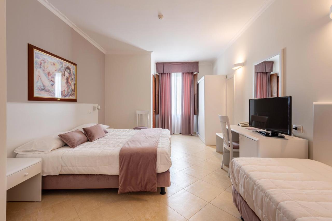 Hotel Centrale Spa & Relax 阿尔卡莫 外观 照片