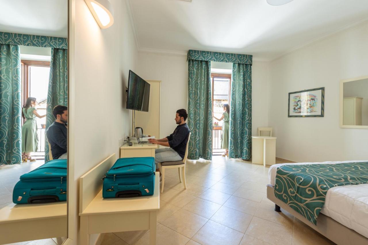 Hotel Centrale Spa & Relax 阿尔卡莫 外观 照片